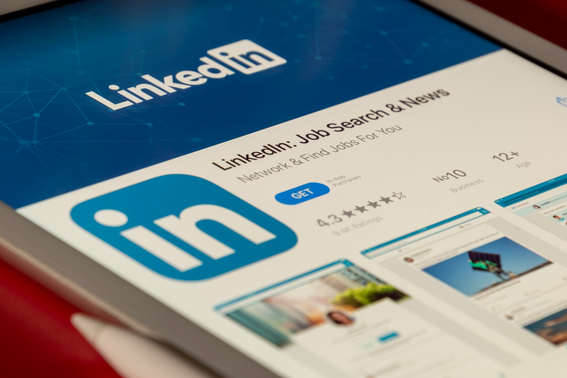 LinkedIn expanduje do světa her: Spou&scaron;t&iacute; 3 nov&eacute; logick&eacute; hry