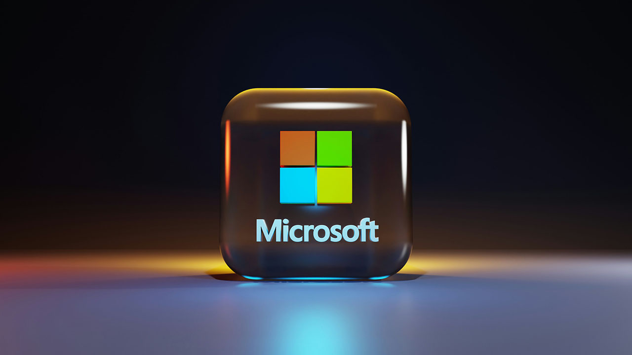 Microsoft tr&eacute;nuje nov&yacute; AI model dostatečně velk&yacute;, aby konkuroval hlavn&iacute;m LLM