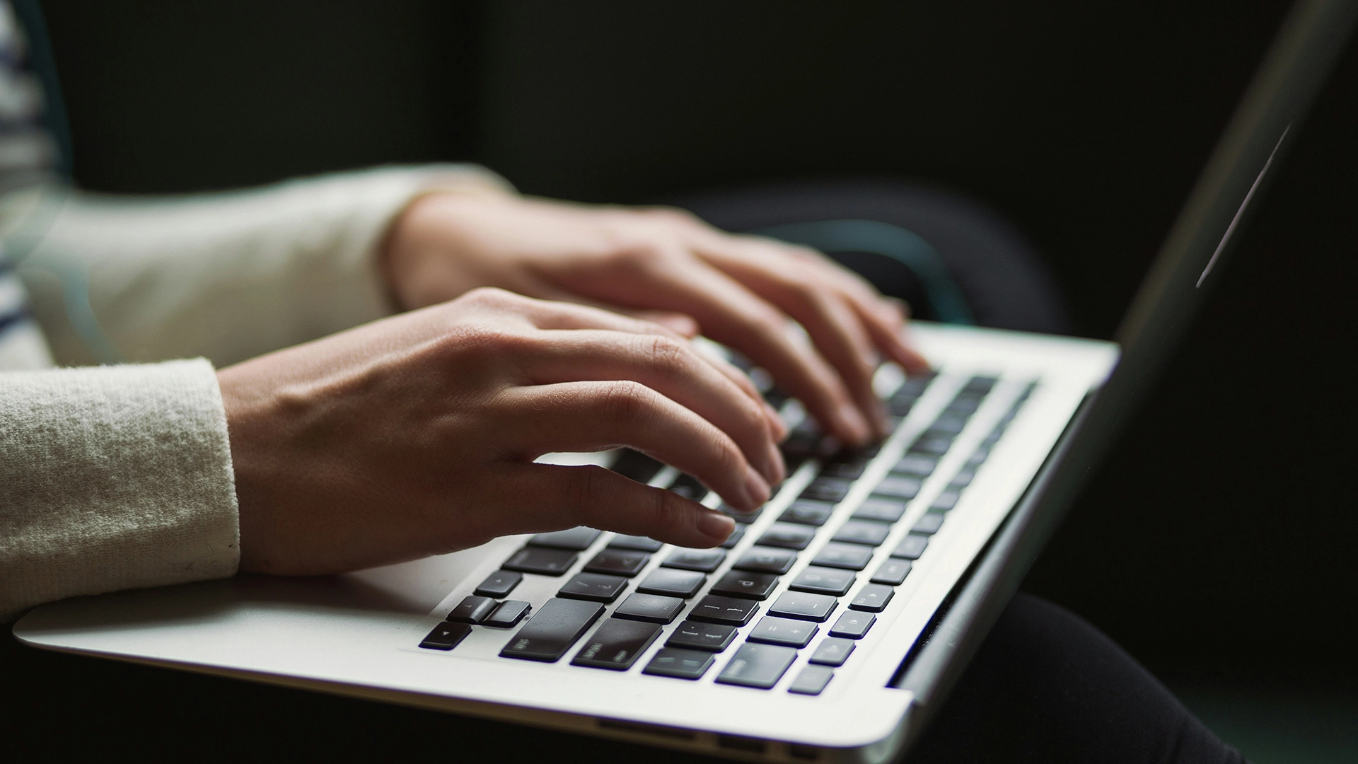 Platforma pro psan&iacute; NanoWriMo se chyst&aacute; ukončit svou činnost kvůli kontroverz&iacute;m ohledně AI a moderov&aacute;n&iacute; obsahu